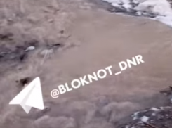 Порыв водопровода произошел в Ворошиловском районе Донецка 