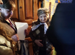 Донецкая заслуженная учительница в 92 года проголосовала на выборах после содействия Общественной палаты ДНР