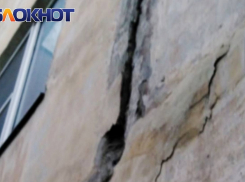 В Макеевке многоэтажка трещит по швам из-за текущих труб и бездействия коммунальщиков