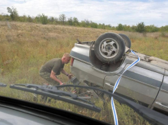 Росгвардейцы ДНР помогли пенсионеру попавшему в ДТП