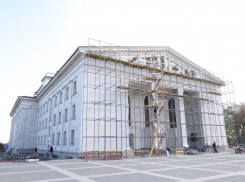 В Мариуполе завершается реставрация драматического театра