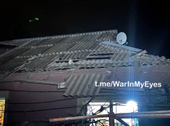 Донецкие пожарные потушили хозпостройку после попадания снаряда ВСУ