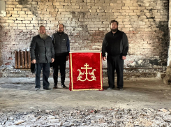  Разрушенный храм в Угледаре готовится к первой Божественной литургии 