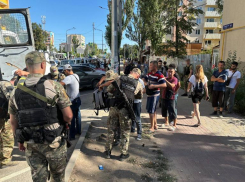 В суде ДНР рассмотрят дело о выдворении 16 мигрантов