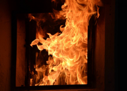 Мать и сын едва не задохнулись в Макеевке: пожарные успели в последние минуты