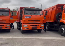 «Донснабкомплект» получил 17 самосвалов для поддержание санитарной чистоты в городах Донбасса 