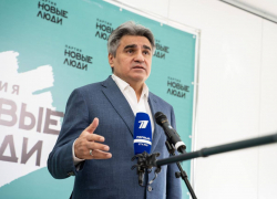 Экзамен по общению с женщинами и обязательный мессенджер MAX: что партия «Новые люди» предлагает в сфере миграции