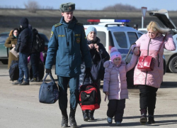 Жители освобождённых территорий ДНР получат матпомощь по 10 тысяч рублей