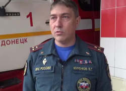 Невзирая на боевую травму после обстрела ВСУ начальник отдела МЧС ДНР продолжает нести службу 