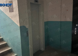 Три месяца без лифта: жителям одного из домов в Донецке поменяли лифт, но забыли его запустить