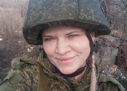 Она эвакуировала раненых бойцов с линии фронта под Горловкой: медсестра из Оренбурга представлена к награде