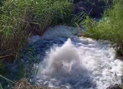 Вода утекает в никуда: жители показали, что происходит с водой в Мариуполе