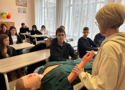 Школы ДНР укомплектуют для подготовки учеников к труду гражданской обороне