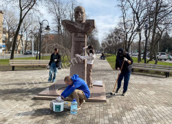 В Донецке прошла акция «Будем помнить!»