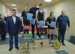 В ДНР выберут сильнейшего тяжелоатлета