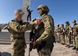 Росгвардейцам подразделений разведки и спецназа в ДНР  вручили государственные награды 