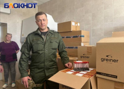 Военный эксперт Ян Гагин передал гуманитарную помощь больнице в Волновахе