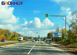 Жители Макеевки пожаловались на водителей, пролетающих пешеходный переход