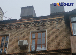 Капремонт крыши обернулся потопом для жителей многоэтажки в Донецке