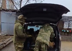 В Донецке военные привезли корм в приют для животных