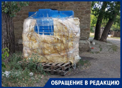 «Наполняют раз в неделю, разбирают за два часа»: что не так с бочками для воды в ДНР