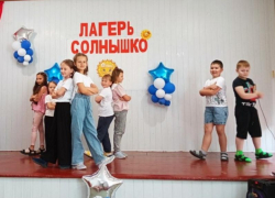 Более 500 школьников из Харцызска отдохнули в пришкольных оздоровительных лагерях 