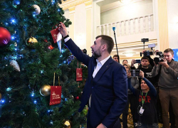 Глава ДНР Денис Пушилин исполнит мечту юных актеров из Харцызска