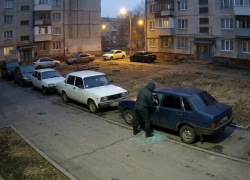 В Мариуполе кто-то массово вскрывает автомобили и ворует имущество