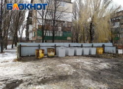 После публикации «Блокнот Донецк», в Горловке убрали свалку во дворе и добавили мусорные контейнеры