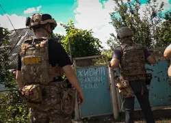 Волонтеры впервые лично смогли привезти гуманитарку в освобожденную Новоселовку в ДНР