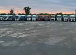 Первая колонна авто принята на перехватывающей парковке в Новоазовске 