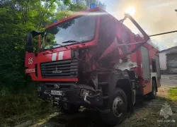 Сотрудник МЧС пострадал при тушении пожара после атаки БПЛА в Горловке 