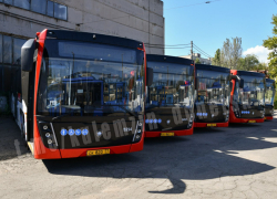 В ДНР до конца прибудут 242 автобуса