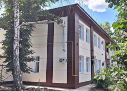  Строители заканчивают восстановление стоматологической поликлиники в Волновахе 