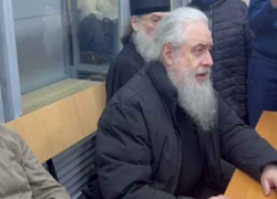 Митрополита Арсения, наместника главной святыни Донбасса, снова упекли в СИЗО