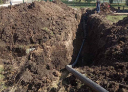 За неделю специалисты Волновахского водоканала заменили более 100 метров изношенных труб