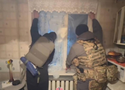 Дружинники оперативно прибыли на место обстрела помочь пострадавшим многоквартирного дома в Куйбышевском районе