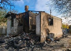 Пытаясь согреться, сгорели двое мужчин в частном доме в Макеевке