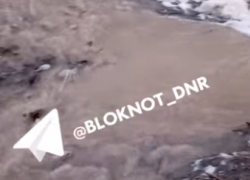 Порыв водопровода произошел в Ворошиловском районе Донецка 