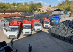 В ДНР доставлены первые мусоровозы российского оператора 