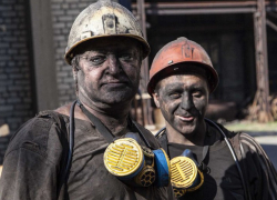 Долги по зарплате шахтерам ДНР: когда горнякам насчитают деньги