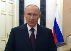 Президент России Владимир Путин отметил важность работы сотрудников МВД в Донбассе