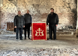  Разрушенный храм в Угледаре готовится к первой Божественной литургии 
