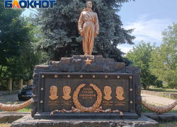 Малоизвестный памятник в центре Донецка: что на самом деле произошло со стратонавтами, упавшими на Сталино