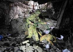 В подземельях разрушенного завода «Азовсталь» в Мариуполе продолжаются обыски