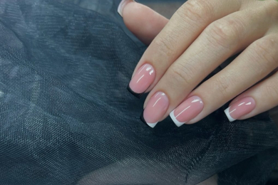 Маникюр и педикюр в ногтевой студии «KIS studio» - 