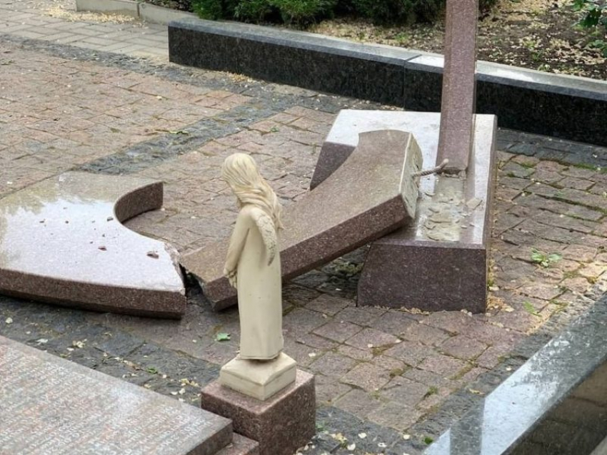 В Горловке повреждён Мемориал погибшим мирным жителям