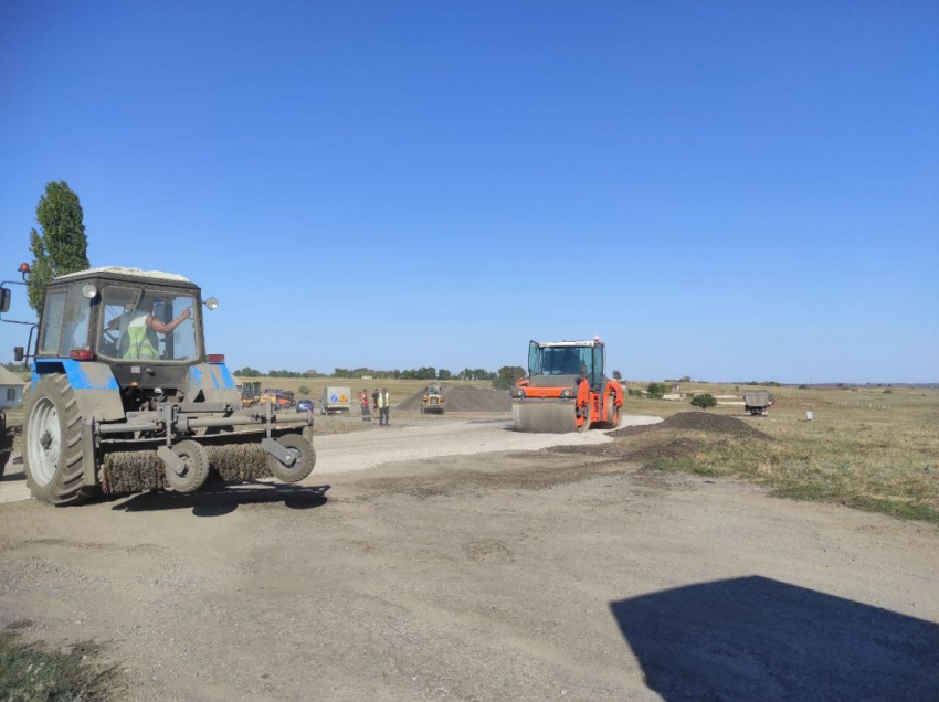 В ДНР ремонтируют дорогу «Новобешево – Новосёловка»