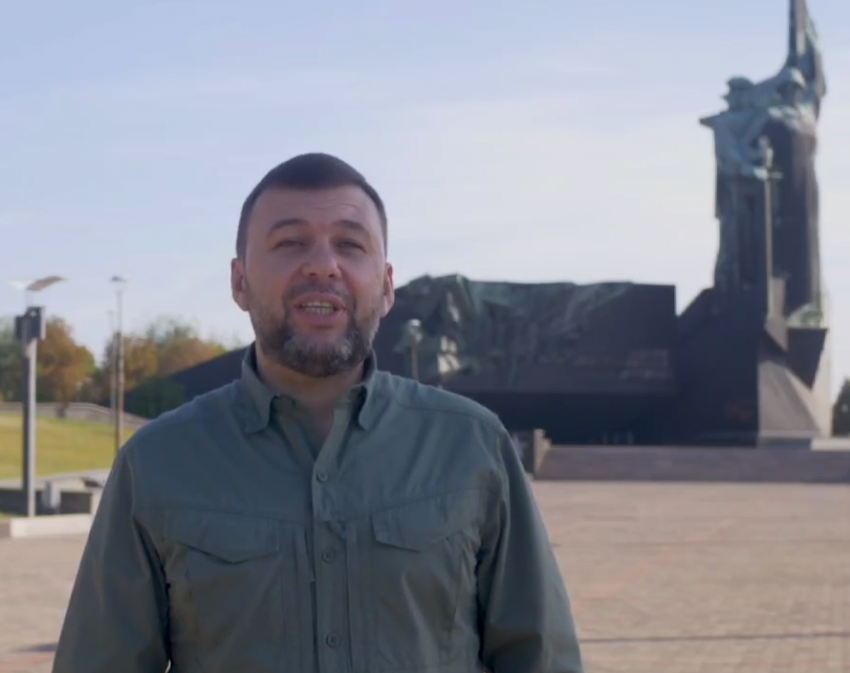 Денис Пушилин поздравил жителей ДНР с 80-й годовщиной освобождения Донбасса и вспомнил имена Героев
