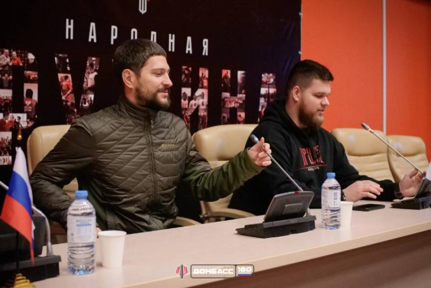 «Вы мне очень близки по духу»: сенатор Волошин посетил Донбасс и пообщался в молодежью